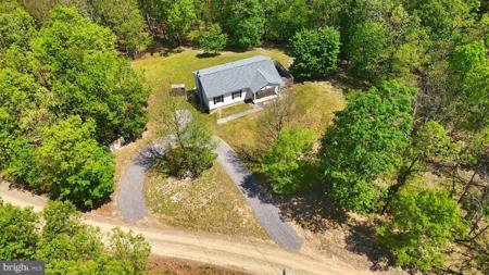 402 NUGGET LANE