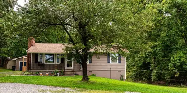 2625 MARTIN KINGS RD
