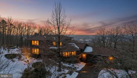 1156 EAGLES NEST LANE