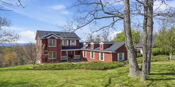 410 VALLEY VIEW DRIVE
