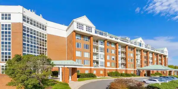 500 CRESTWOOD DR