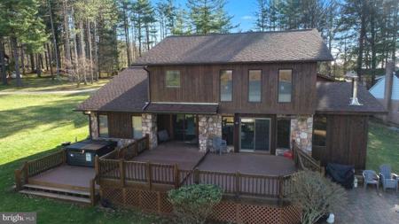 874 WHITE OAK DRIVE