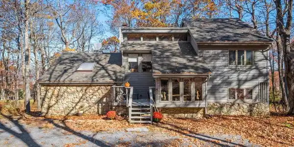 119 EAST CATOCTIN DR