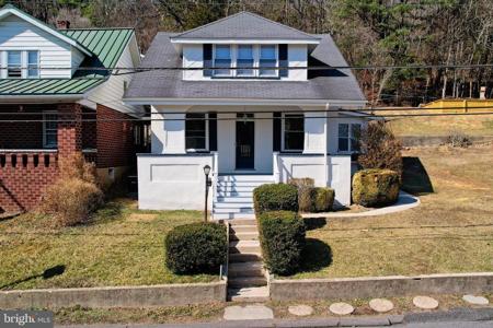 802 BEDFORD STREET