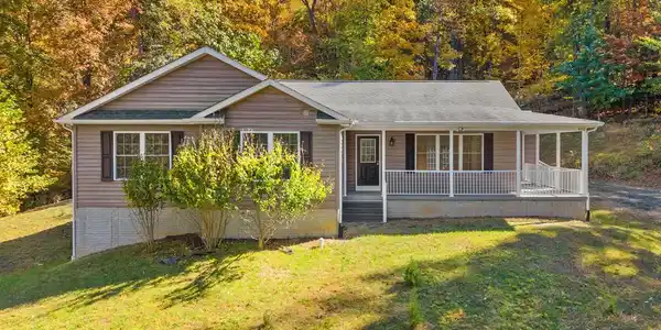 850 TIMBERLAND MANOR