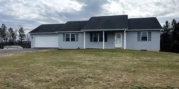 814 CEMETARY ROAD