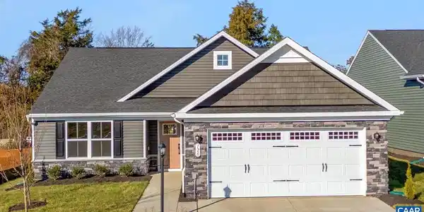25 WHITE SANDS BLVD