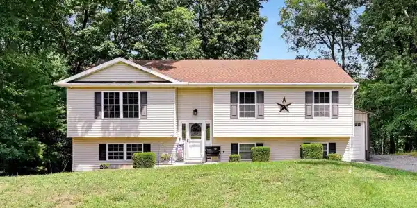 516 COYOTE DRIVE