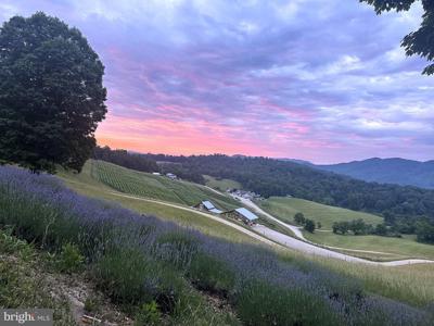 3899 EAKIN FARM ROAD