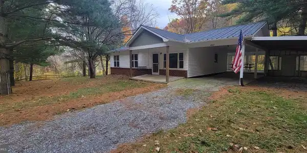 3457 LUCAS HOLLOW ROAD