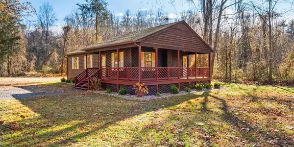 94 CIRCLE RD