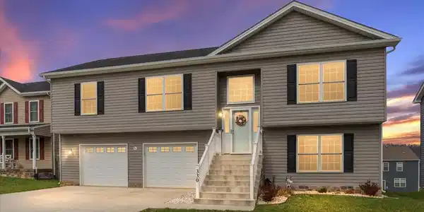 330 POCHARDS COURT