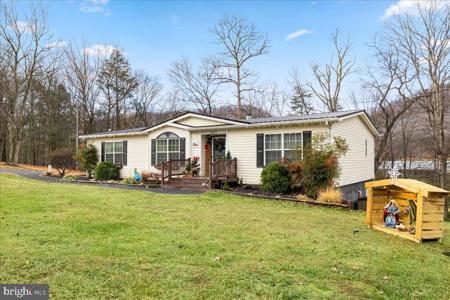 1633 SNYDERVILLE ROAD