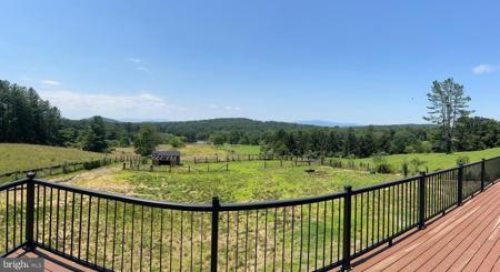 395 SEVEN PONDS ROAD