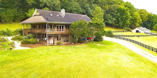 425 GREENFIELD RD