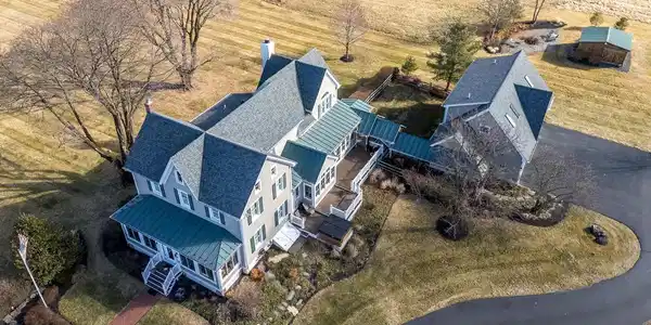 40 FOELLNER LANE