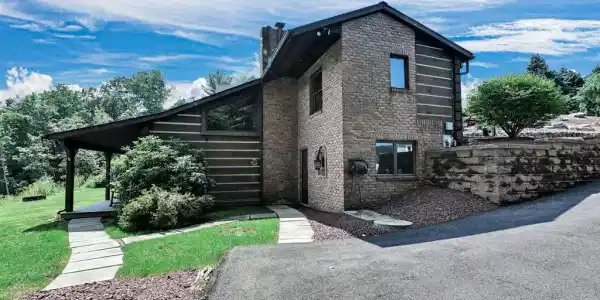662 APACHE COVE