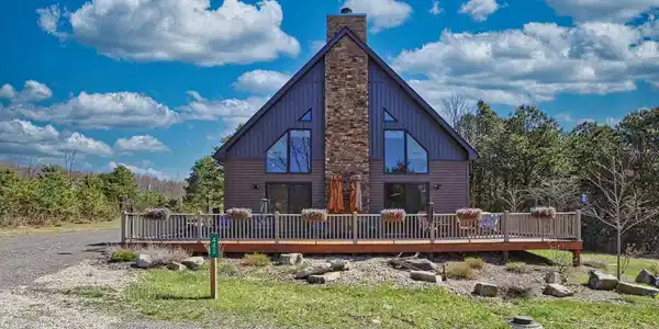 442 GROSBEAK DRIVE