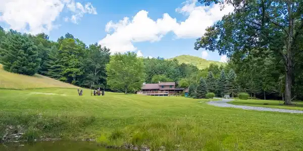 975 LAMBS RUN ROAD