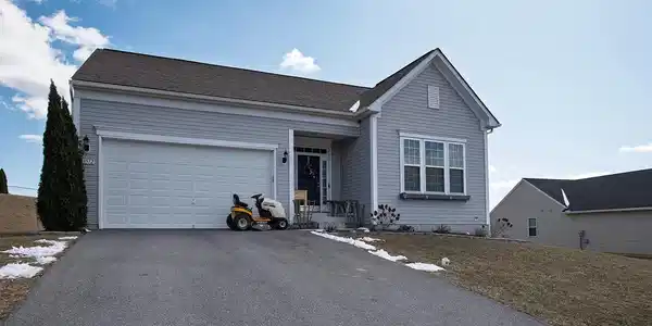 3512 MOUNTAIN SHADOW DRIVE