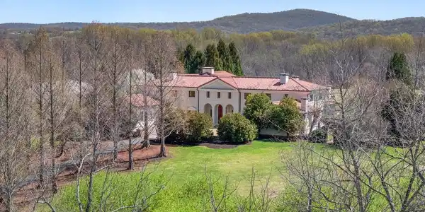 2547 HALFWAY ROAD