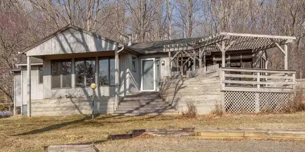 8268 DICK WOODS RD