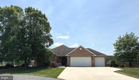 6396 SAUCON VALLEY DRIVE