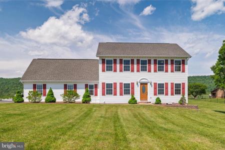 1643 THATCHER ROAD