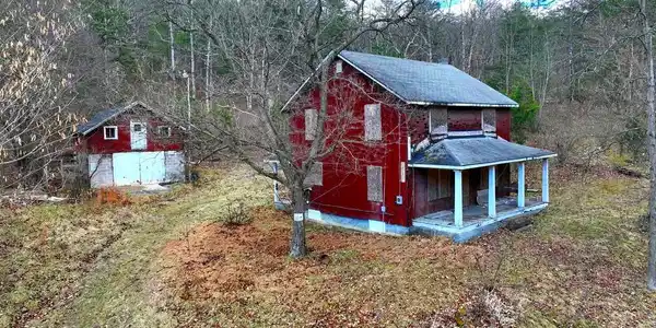1489 PAINTER HOLLOW ROAD