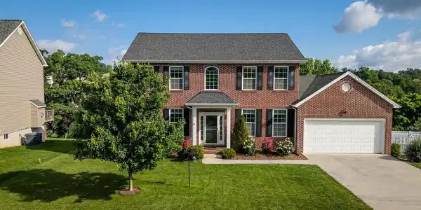 110 JILLIAN LANE