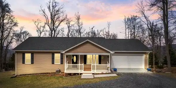 25 DEER TRAIL ROAD