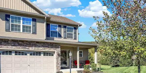 2816 PIN OAK DRIVE