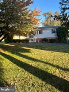 8640 POSSUM HOLLOW ROAD