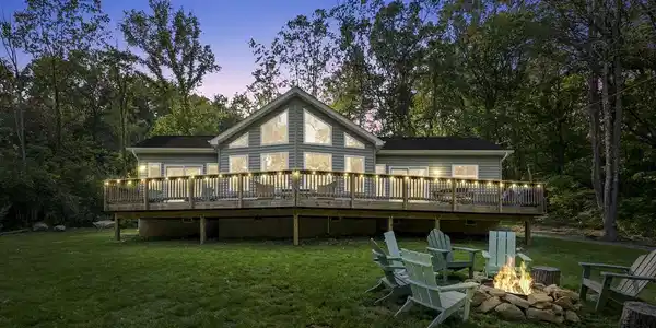 1820 GOONEY MANOR LOOP