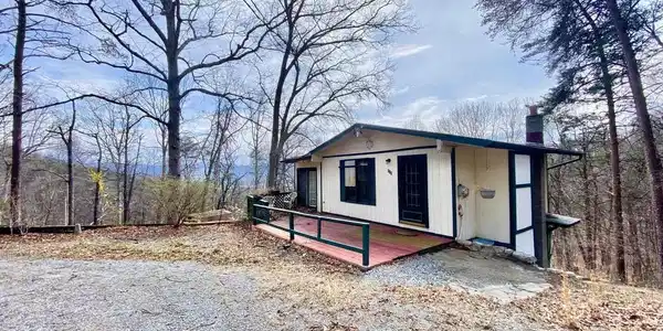 710 PANORAMA VIEW DR