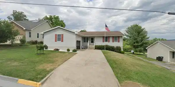422 COURT STREET