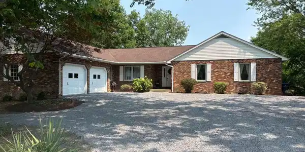 131 SPRING HOLLOW ROAD