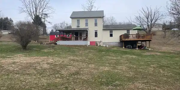 12 THRUSH HOLLOW LANE
