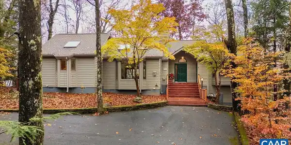 631 LAUREL SPRINGS DR