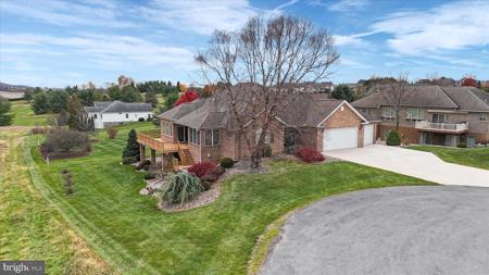 6396 SAUCON VALLEY DRIVE