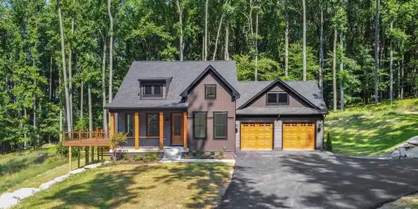 1401 SHANNON DRIVE