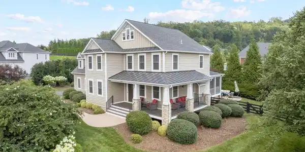 1749 HYLAND CREEK CIR