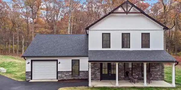 25 OAK LANE