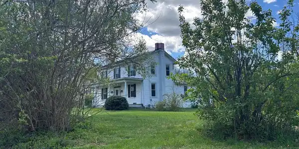 1095 SENSENY ROAD