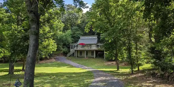 902 MISTY MEADOW LANE