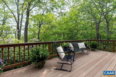 30 GUMTREE DR