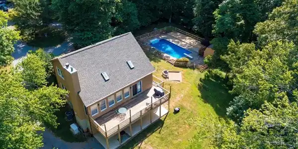 187 PINE NEEDLES LN