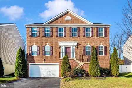 1813 REGIMENT WAY