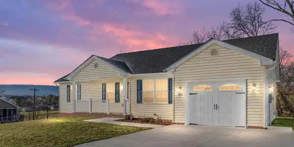 124 LILLEIGH COURT