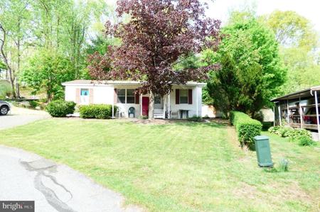 227 LEXINGTON DRIVE